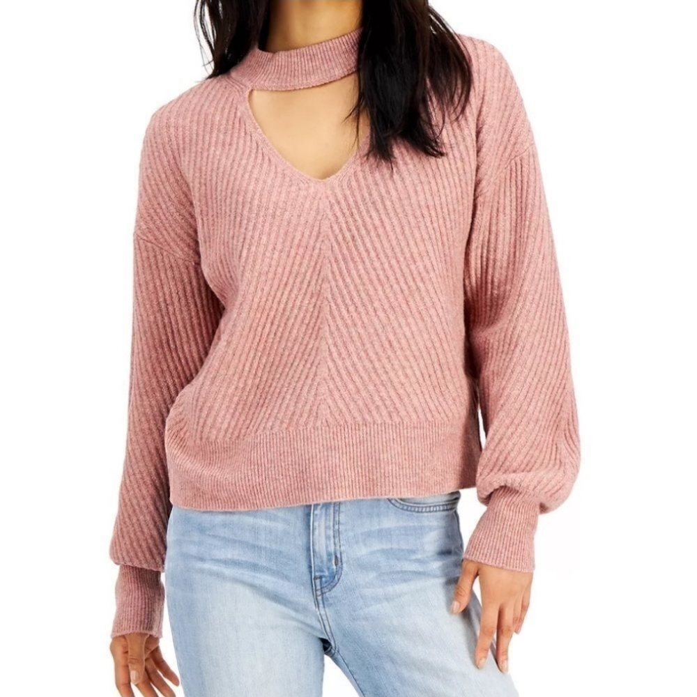 Hooked Up Women's Pink V-neck cut out soft sweater